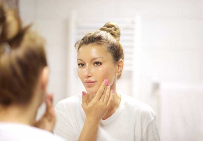 Clínica de Estética Facial para Mulheres Telefone Catalão - Clínica de Estética Facial com Peeling